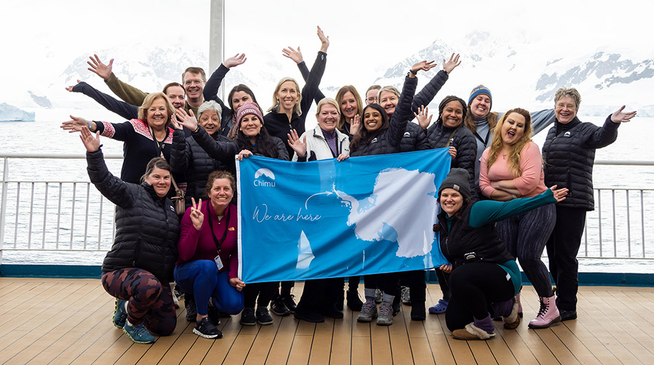 OE-Pax-with-flag_950x530