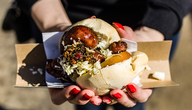 traditional choripan