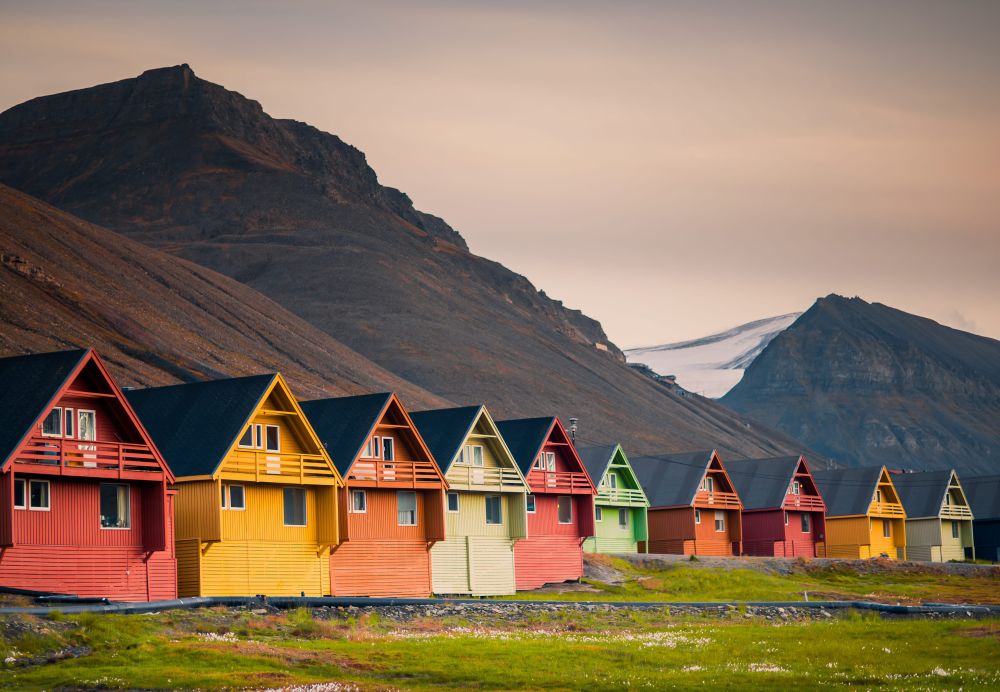 Longyearbyen and its colourful homes