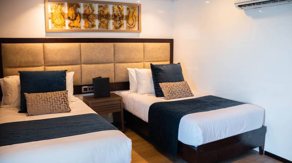 alya-main-deck-twin-cabin