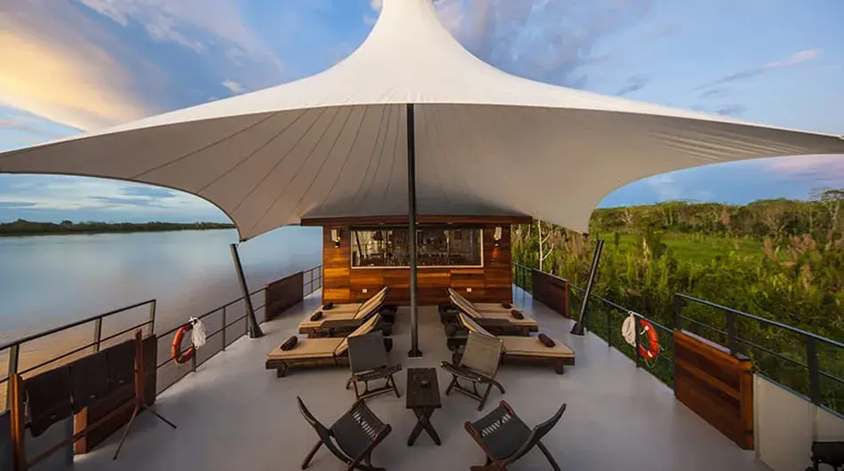 Aria outdoor lounge