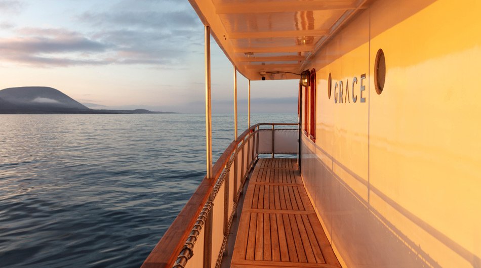 Grace Yacht, Galapagos Islands - Corridor 
