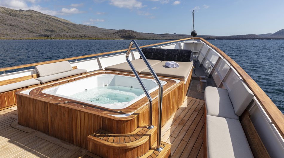 Grace Yacht, Galapagos Islands - Jacuzzi
