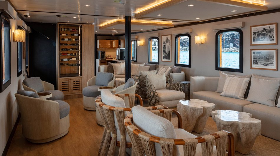 Grace Yacht, Galapagos Islands - Monaco Lounge