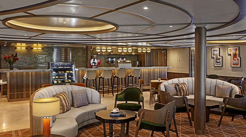 Bar and lounge