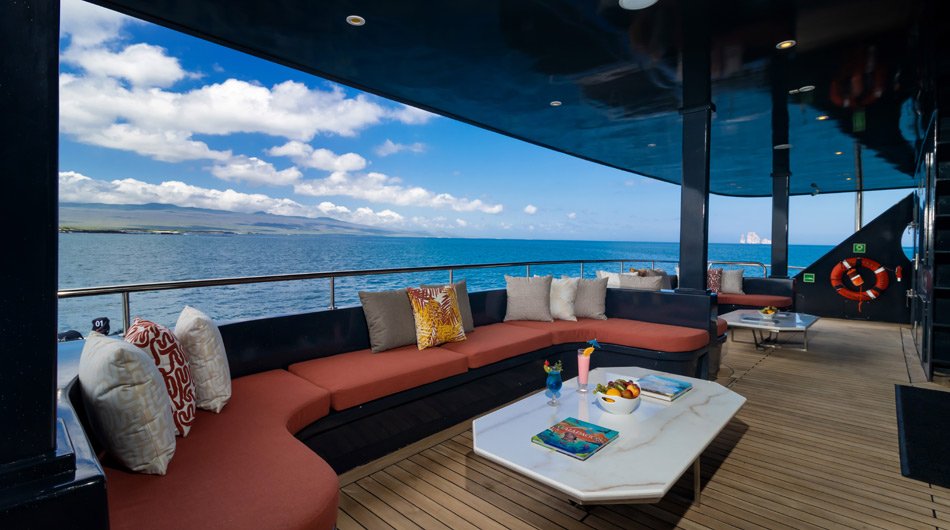 Sirius Deck Lounge