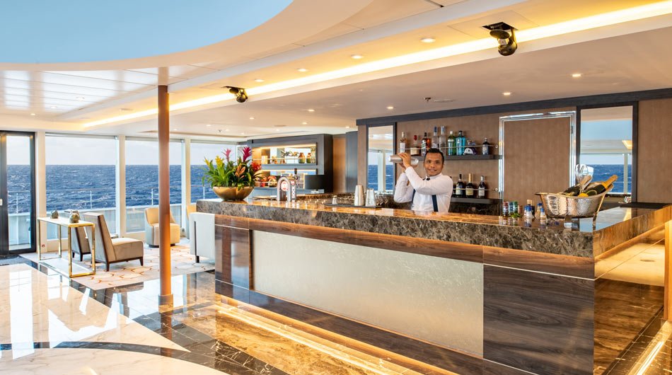 World Voyager panorama lounge