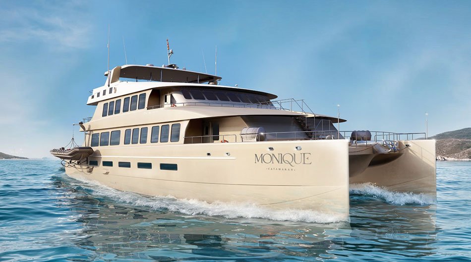 Monique catamaran exterior