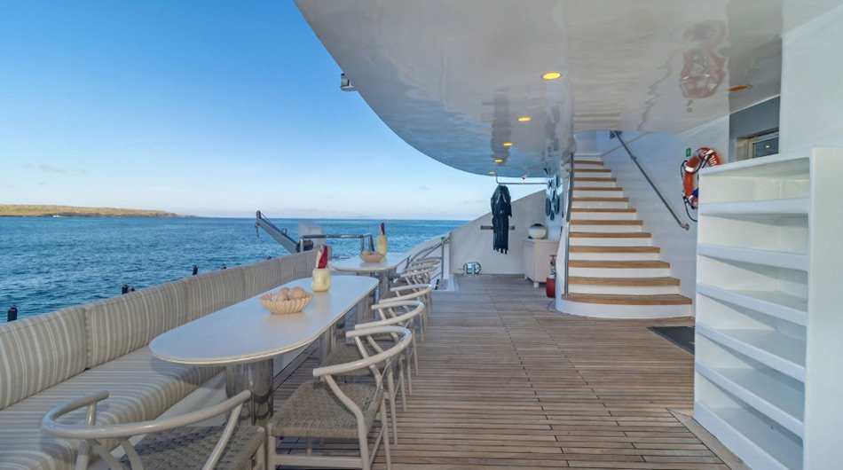 Endemic Galapagos - Reception Area