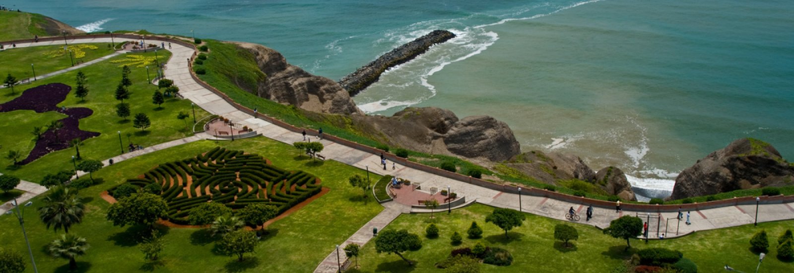 MirafloresParc_shutterstock_48659359