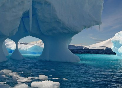 Ice bridges in Antarctica