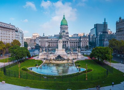  Buenos-Aires---Panorama-of-the-square-near-Congreso_0