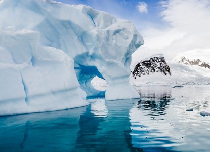 Weddell-sea-icebergs-hero