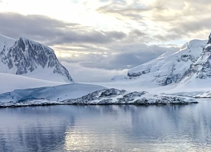 Antarctic Peninsula iceberg 