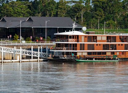 Exterior view of Anakonda ship