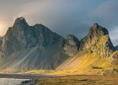 QUARK_Sunset-at-Eystrahorn_Iceland_HERO.jpg